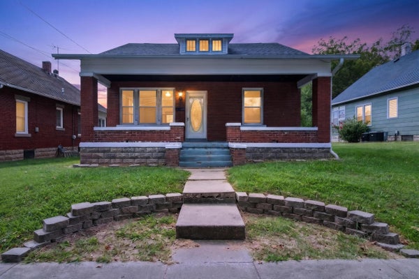 915 SHAMROCK AVE, BOONVILLE, MO 65233 - Image 29fae0060fa66d5d98475ecbfa55ae6d/546392636