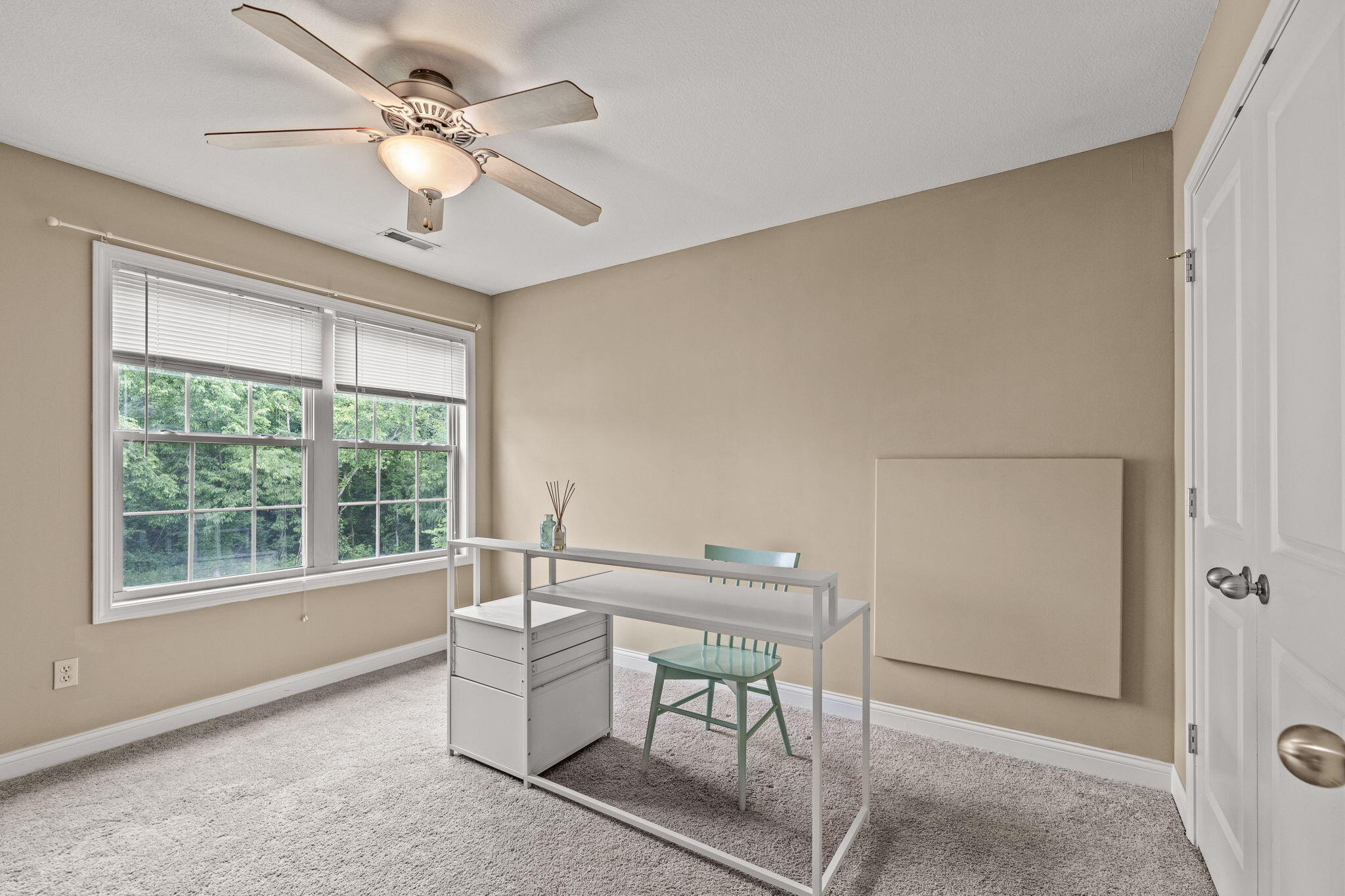 Columbia, Missouri 65203, United States, 3 Bedrooms Bedrooms, ,2 BathroomsBathrooms,Residential,Pending,141511