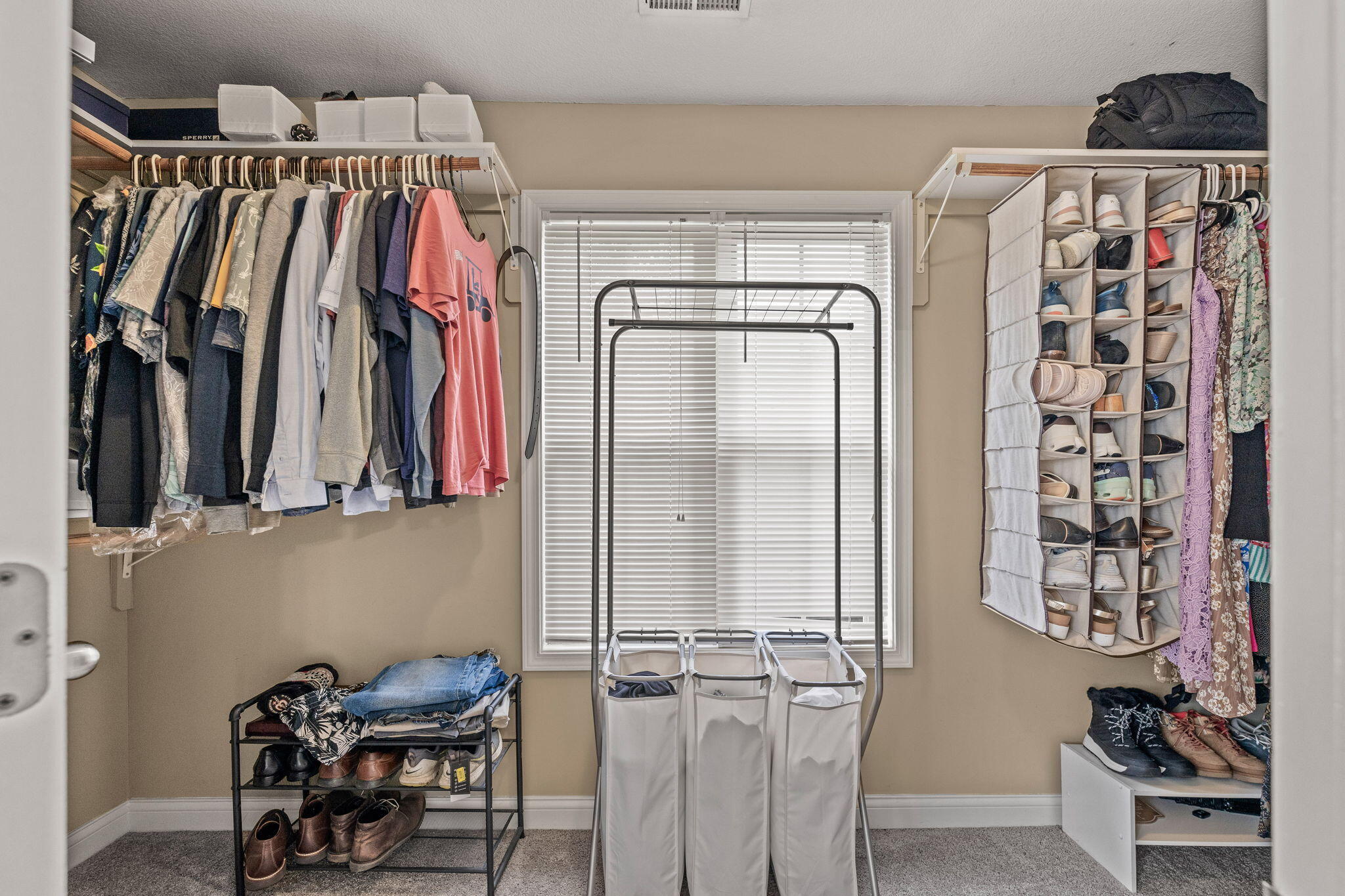 Columbia, Missouri 65203, United States, 3 Bedrooms Bedrooms, ,2 BathroomsBathrooms,Residential,Pending,141511