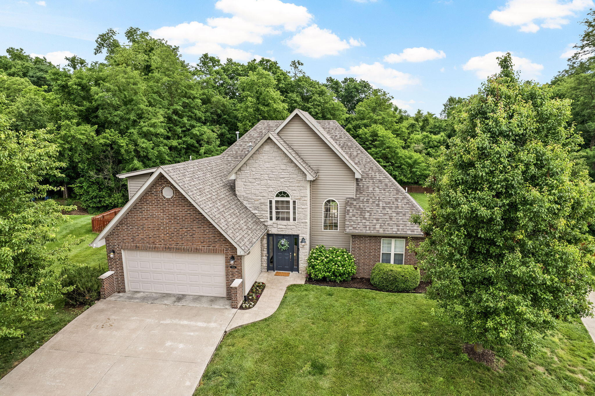 Columbia, Missouri 65203, United States, 3 Bedrooms Bedrooms, ,2 BathroomsBathrooms,Residential,Pending,141511