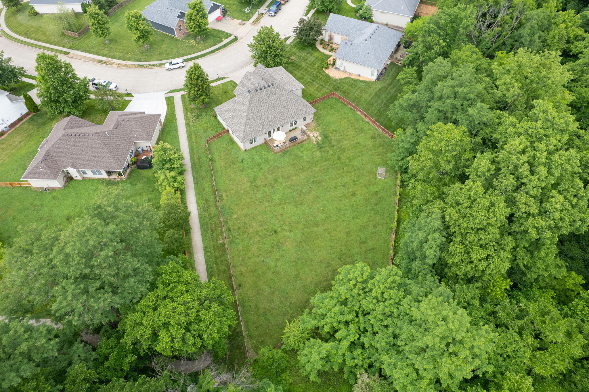 Columbia, Missouri 65203, United States, 3 Bedrooms Bedrooms, ,2 BathroomsBathrooms,Residential,Pending,141511