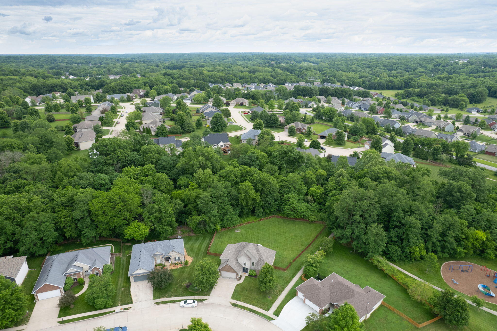 Columbia, Missouri 65203, United States, 3 Bedrooms Bedrooms, ,2 BathroomsBathrooms,Residential,Pending,141511