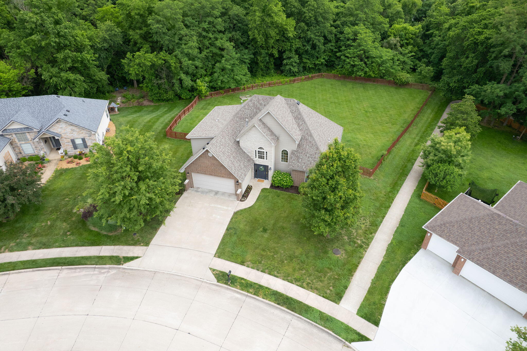 Columbia, Missouri 65203, United States, 3 Bedrooms Bedrooms, ,2 BathroomsBathrooms,Residential,Pending,141511