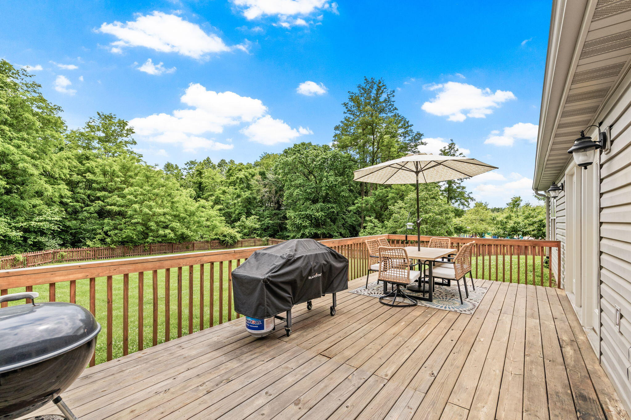 Columbia, Missouri 65203, United States, 3 Bedrooms Bedrooms, ,2 BathroomsBathrooms,Residential,Pending,141511