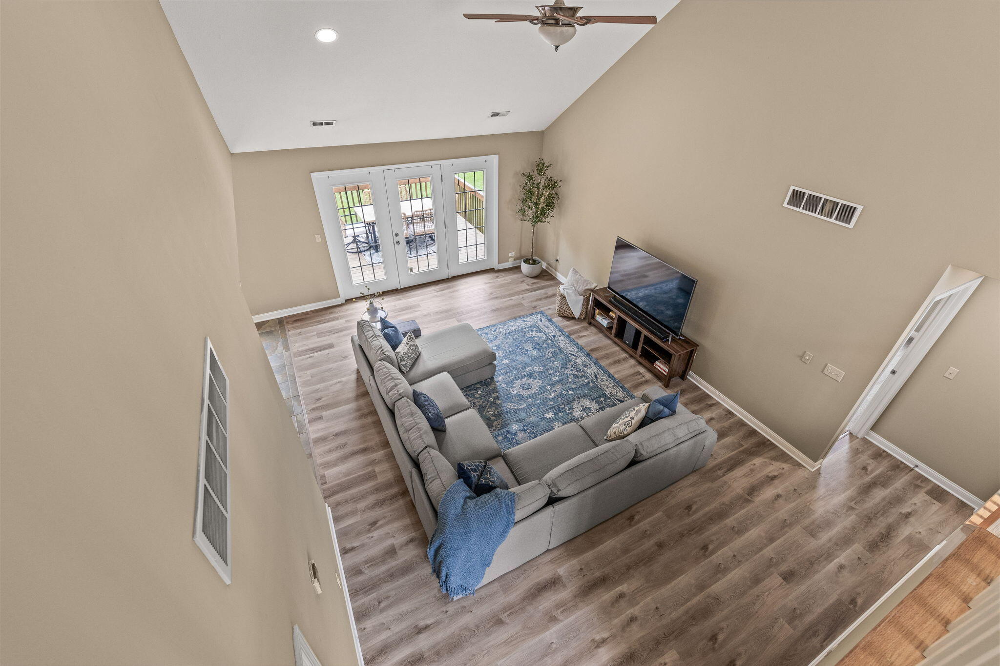 Columbia, Missouri 65203, United States, 3 Bedrooms Bedrooms, ,2 BathroomsBathrooms,Residential,Pending,141511