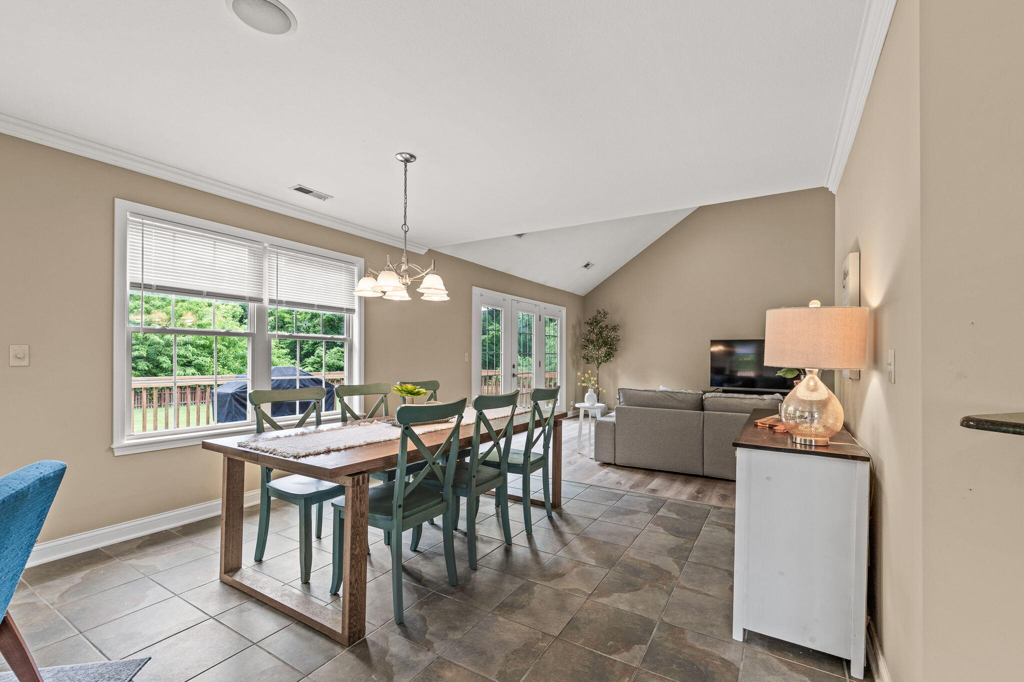 Columbia, Missouri 65203, United States, 3 Bedrooms Bedrooms, ,2 BathroomsBathrooms,Residential,Pending,141511