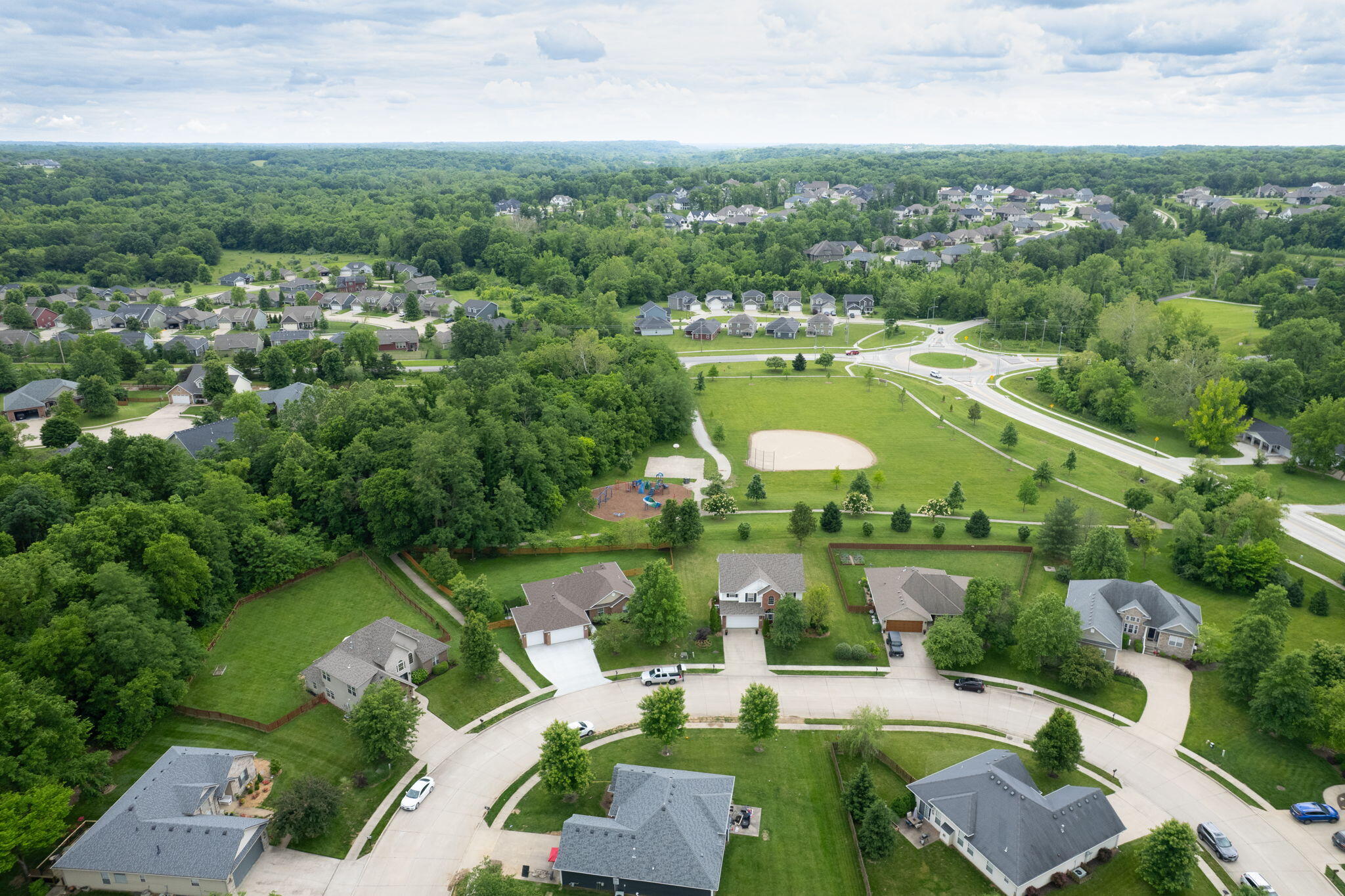 Columbia, Missouri 65203, United States, 3 Bedrooms Bedrooms, ,2 BathroomsBathrooms,Residential,Pending,141511