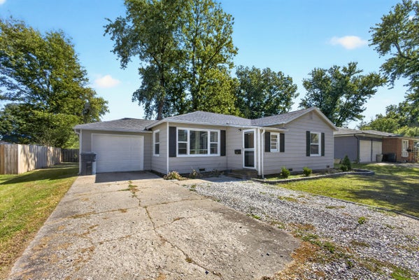 414 S BRADFORD ST, CENTRALIA, MO 65240 - Image 454742eefd3d8932b978fea6e4a83e17/3072077956