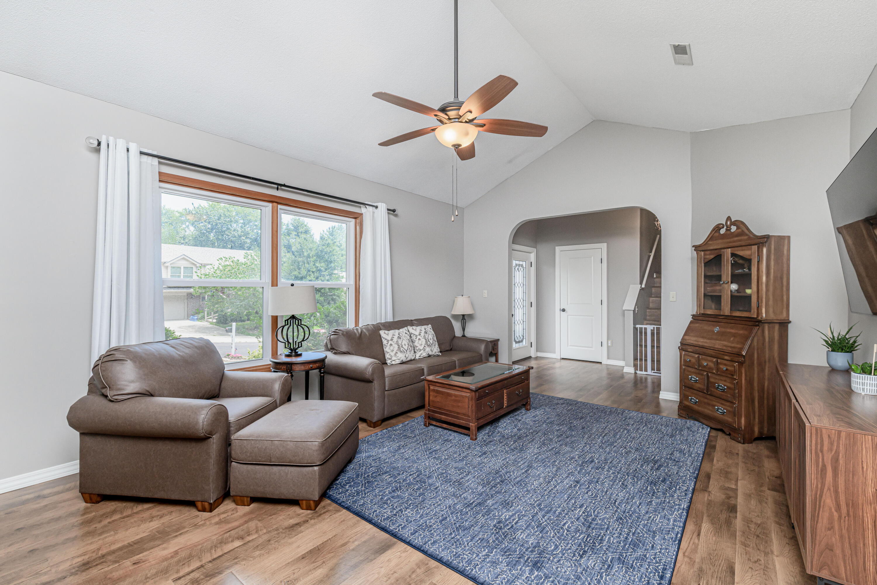 Columbia, Missouri 65203, United States, 3 Bedrooms Bedrooms, ,3 BathroomsBathrooms,Residential,Active,179058