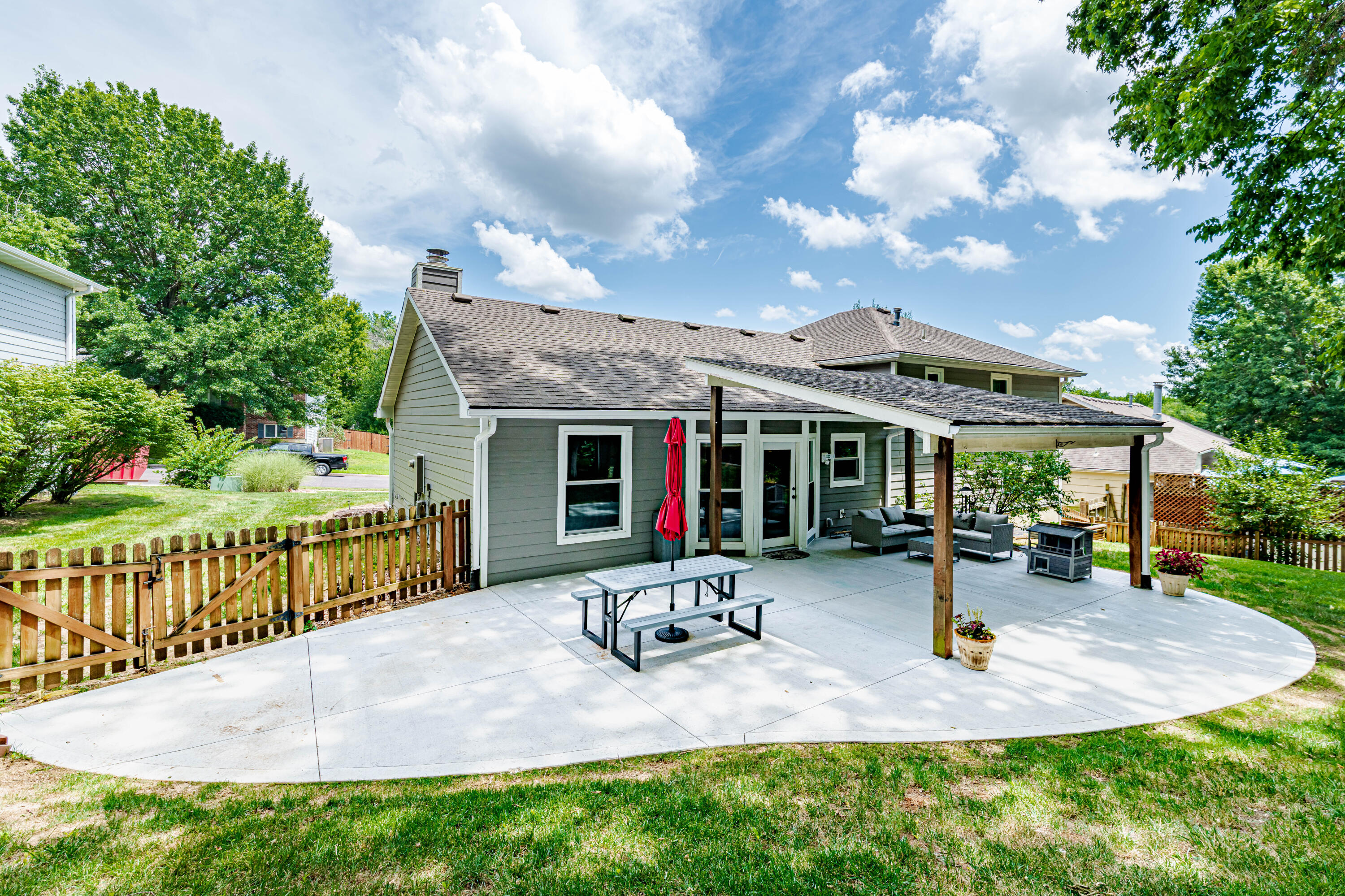 Columbia, Missouri 65203, United States, 3 Bedrooms Bedrooms, ,3 BathroomsBathrooms,Residential,Active,179058