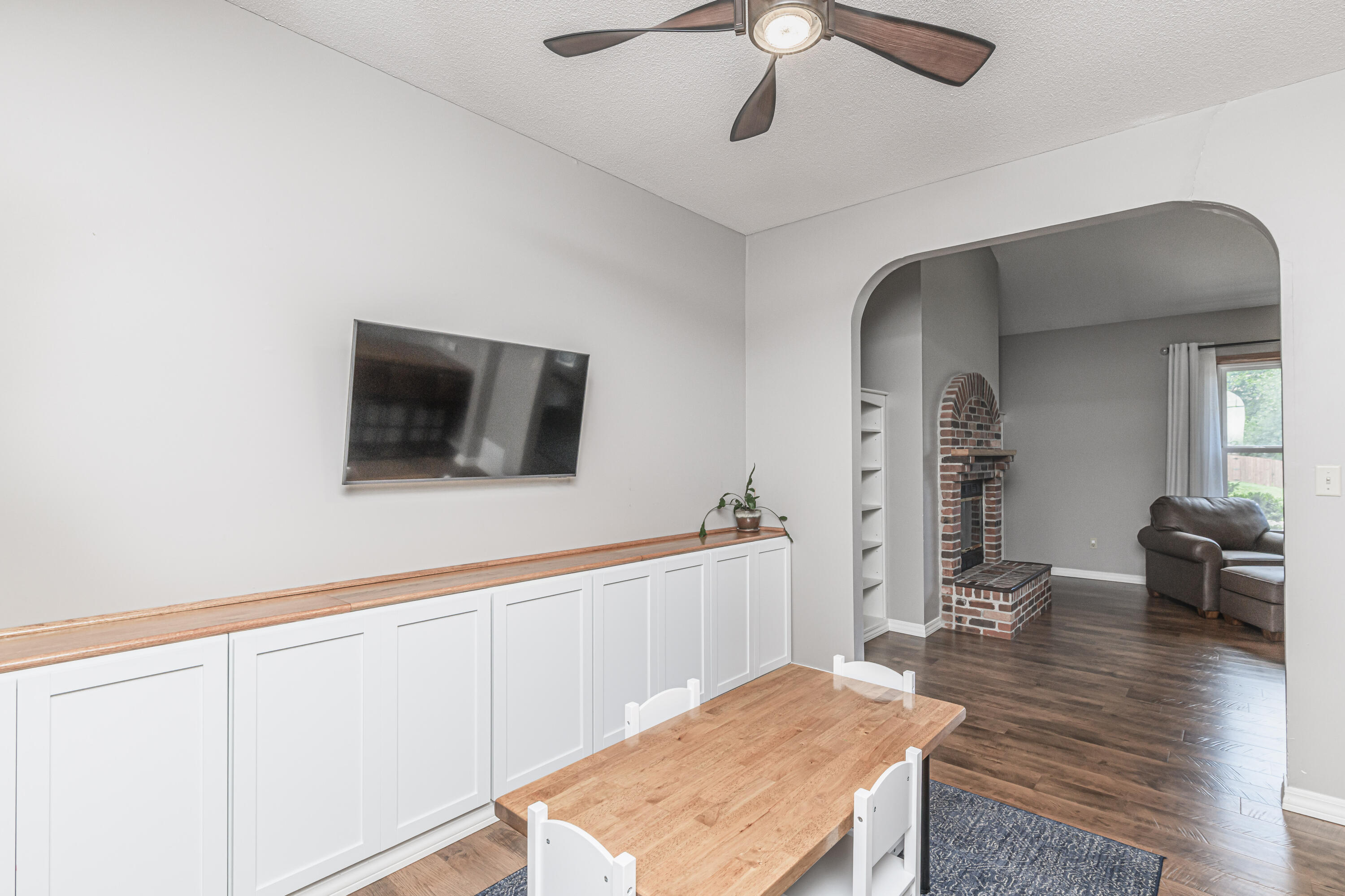 Columbia, Missouri 65203, United States, 3 Bedrooms Bedrooms, ,3 BathroomsBathrooms,Residential,Active,179058