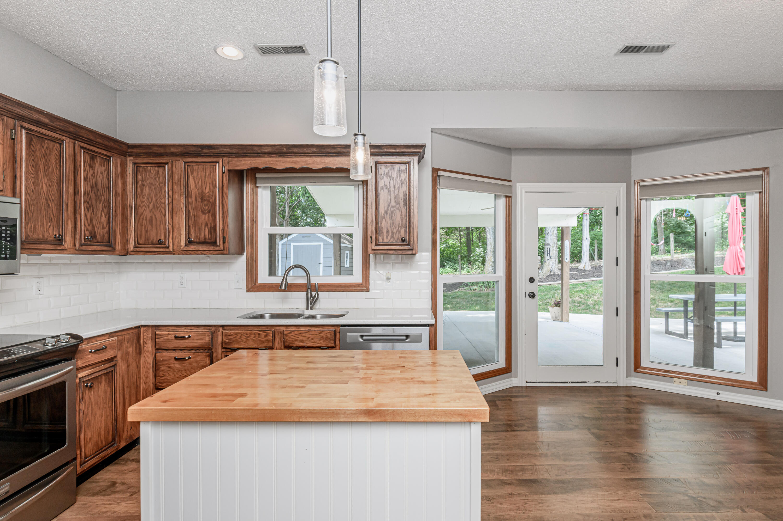 Columbia, Missouri 65203, United States, 3 Bedrooms Bedrooms, ,3 BathroomsBathrooms,Residential,Active,179058