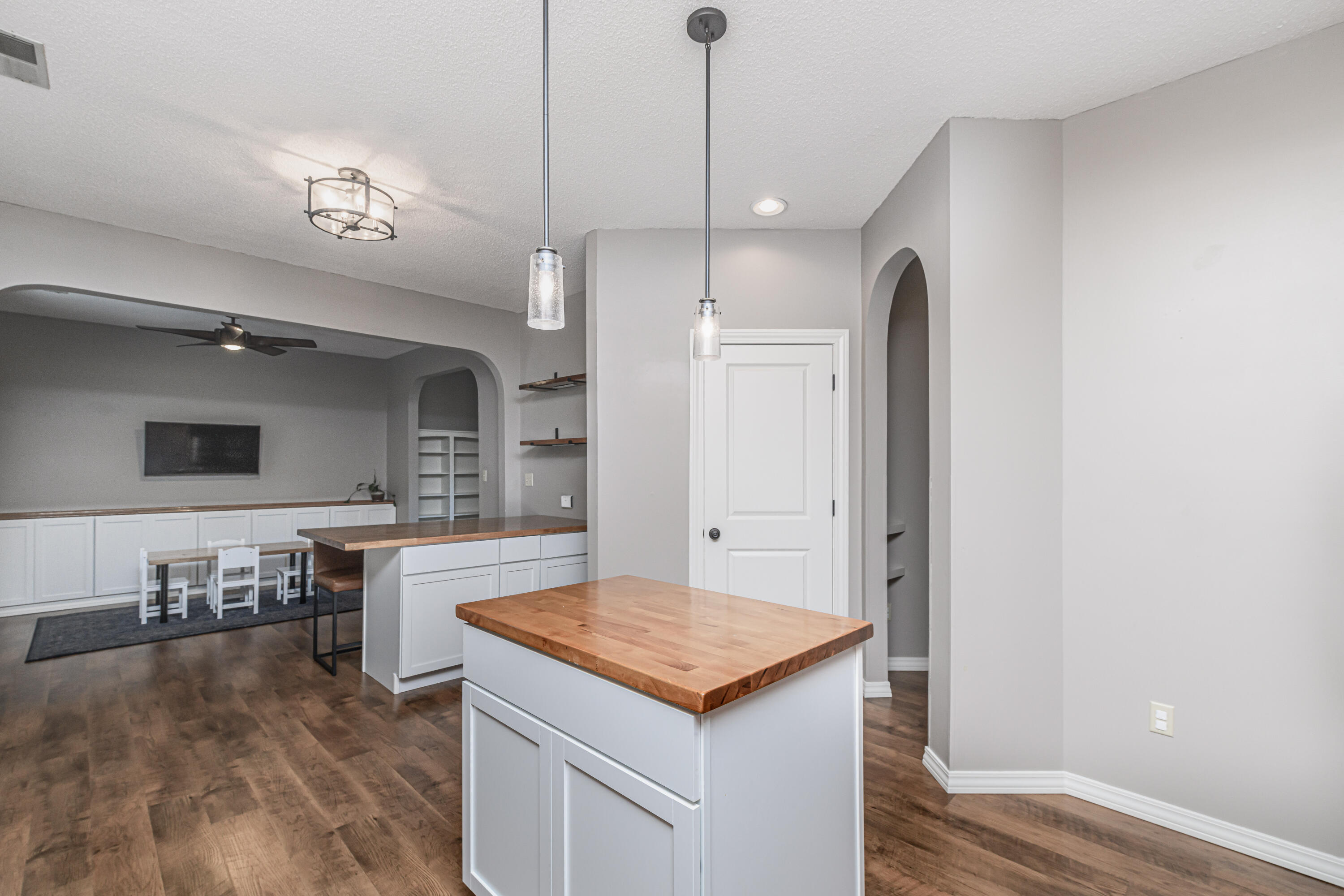 Columbia, Missouri 65203, United States, 3 Bedrooms Bedrooms, ,3 BathroomsBathrooms,Residential,Active,179058