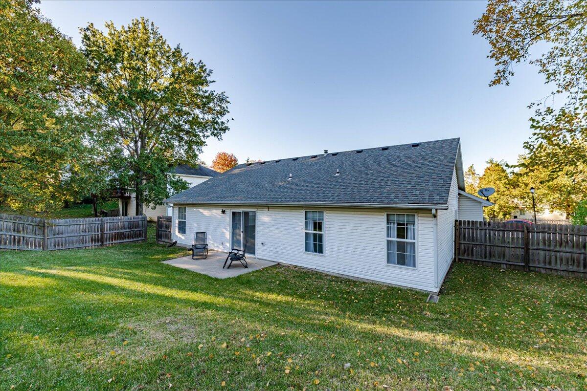 Columbia, Missouri 65201, United States, 3 Bedrooms Bedrooms, ,2 BathroomsBathrooms,Residential,Active,241753