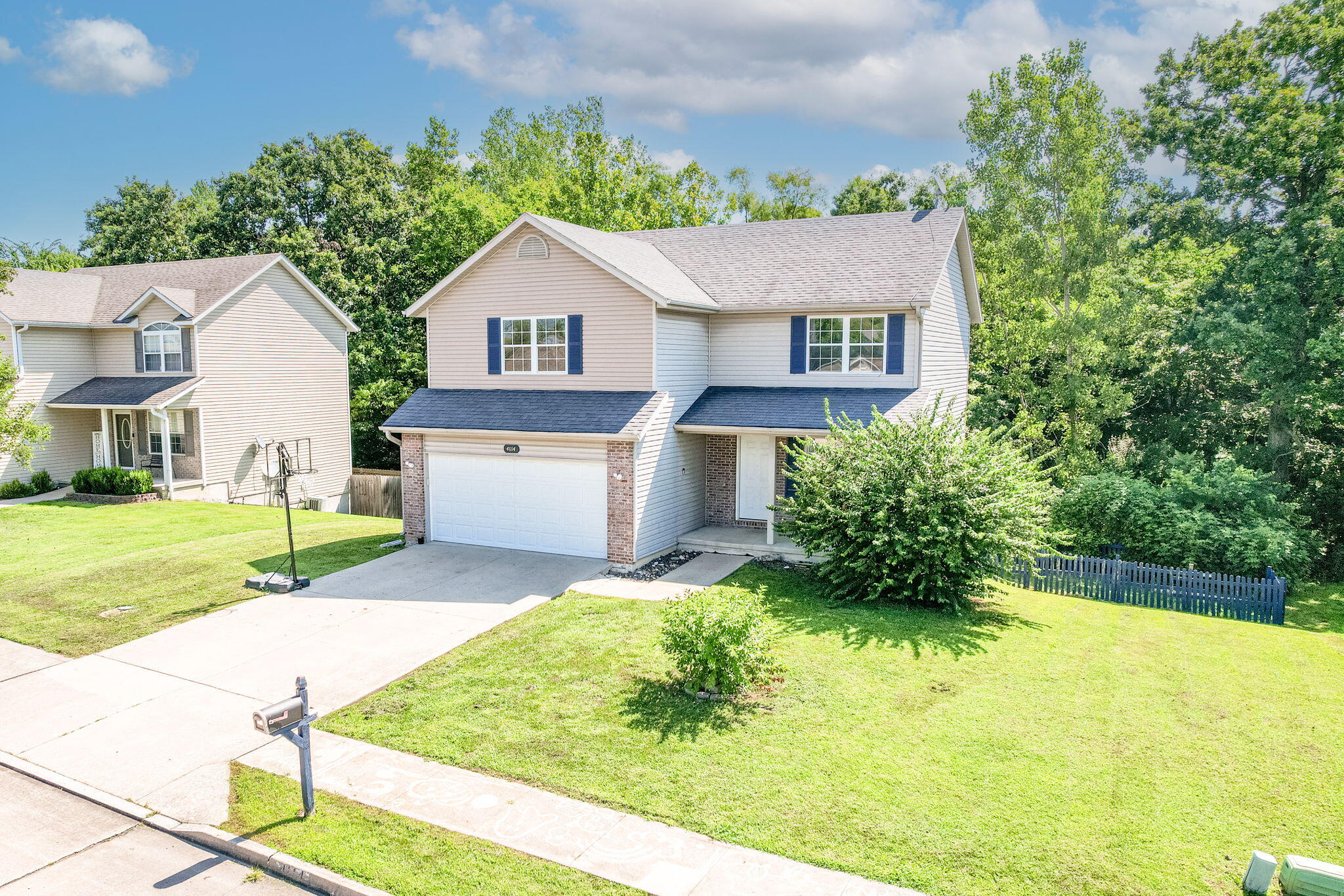 Columbia, Missouri 65202, United States, 5 Bedrooms Bedrooms, ,4 BathroomsBathrooms,Residential,Active,137923