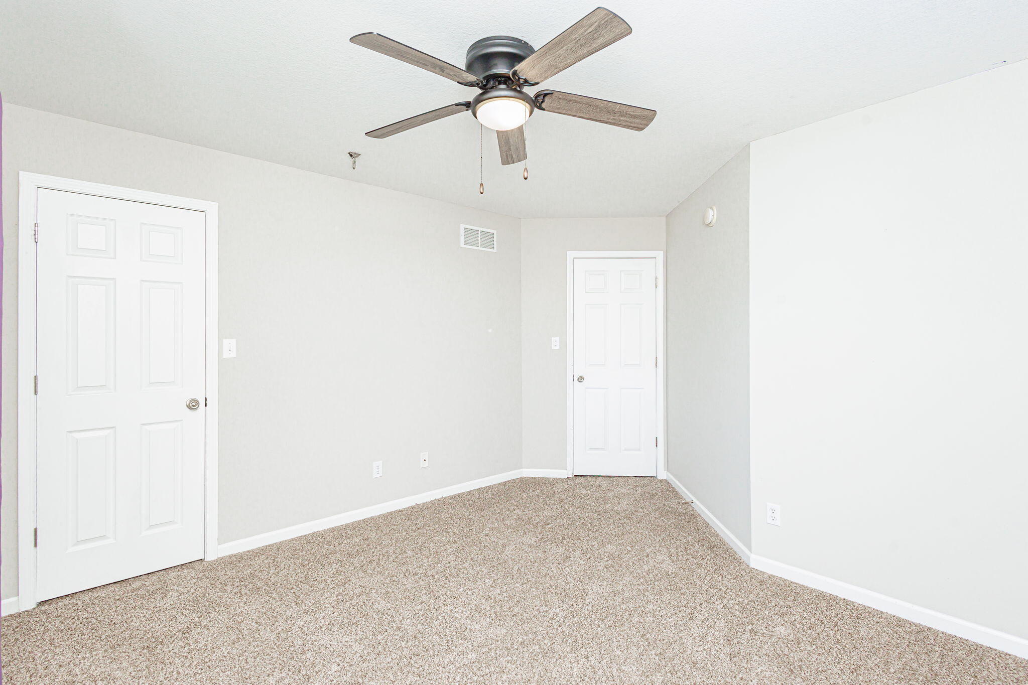 Columbia, Missouri 65202, United States, 5 Bedrooms Bedrooms, ,4 BathroomsBathrooms,Residential,Active,137923