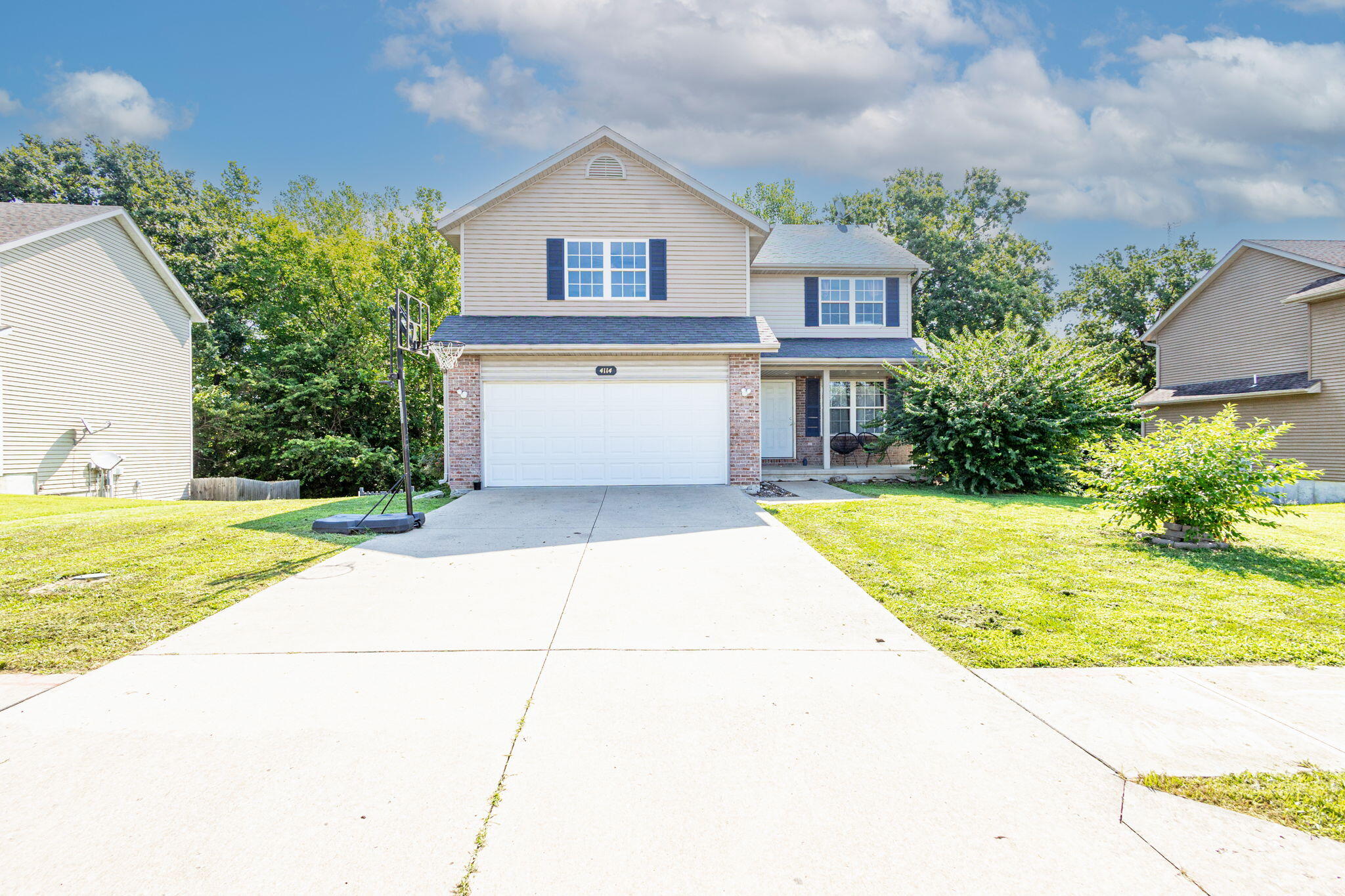 Columbia, Missouri 65202, United States, 5 Bedrooms Bedrooms, ,4 BathroomsBathrooms,Residential,Active,137923