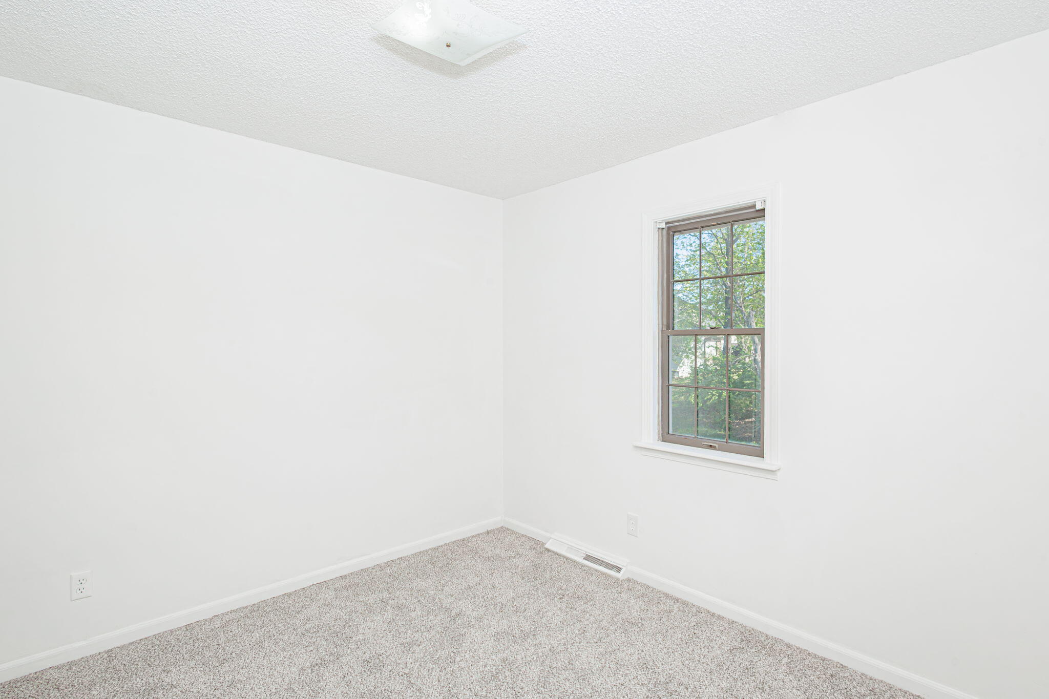 Columbia, Missouri 65203, United States, 4 Bedrooms Bedrooms, ,3 BathroomsBathrooms,Residential,Active,108669