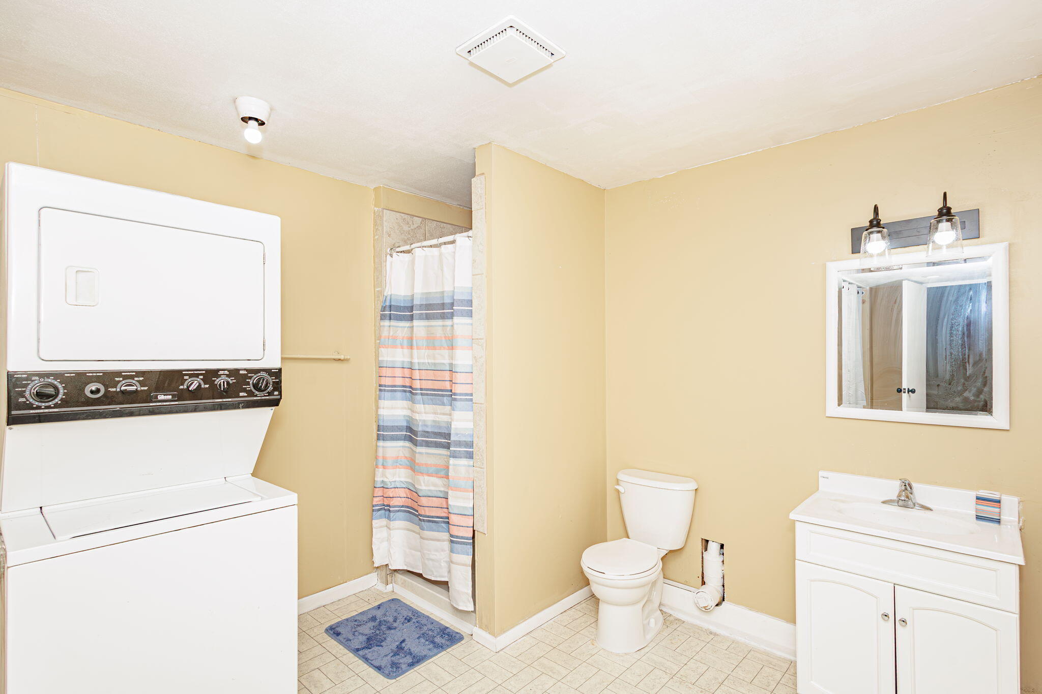 Columbia, Missouri 65203, United States, 4 Bedrooms Bedrooms, ,3 BathroomsBathrooms,Residential,Active,108669