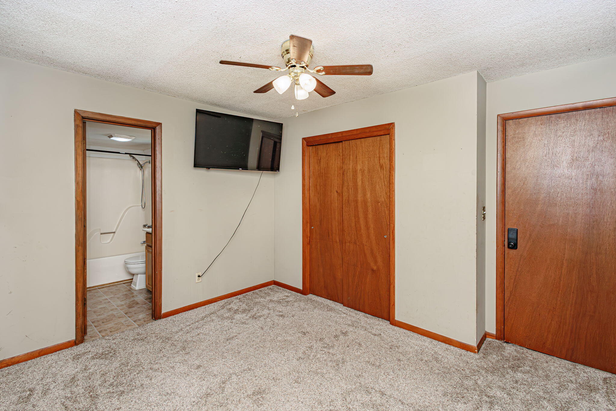 Centralia, Missouri 65240, United States, 3 Bedrooms Bedrooms, ,2 BathroomsBathrooms,Residential,Active,166280