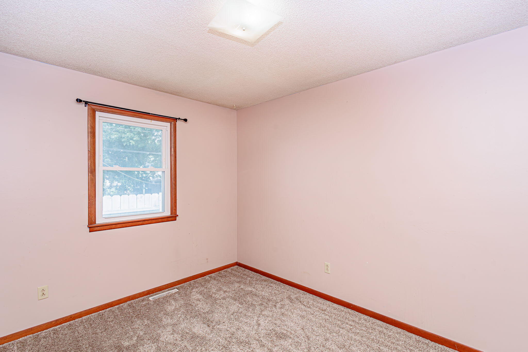 Centralia, Missouri 65240, United States, 3 Bedrooms Bedrooms, ,2 BathroomsBathrooms,Residential,Active,166280