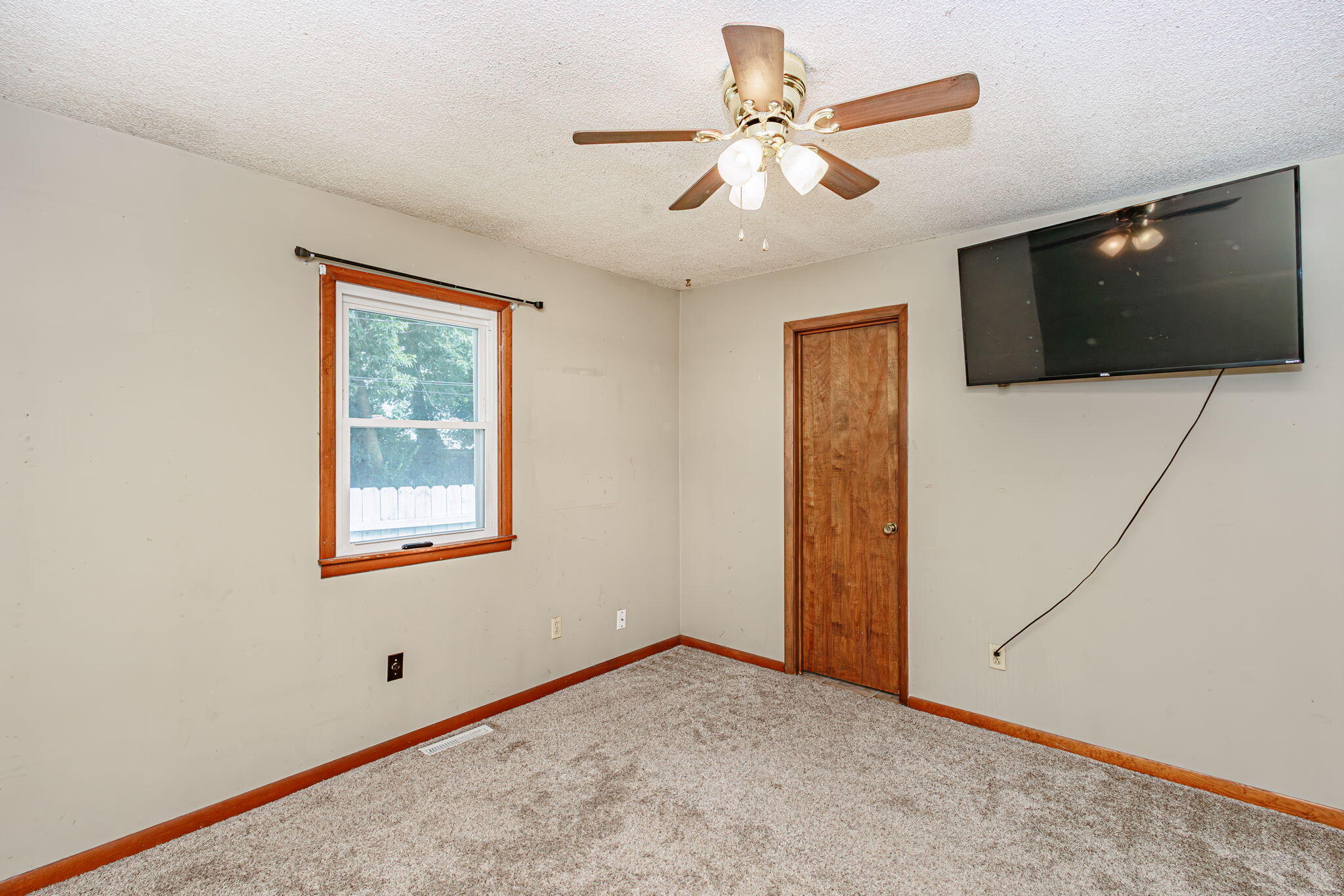 Centralia, Missouri 65240, United States, 3 Bedrooms Bedrooms, ,2 BathroomsBathrooms,Residential,Active,166280