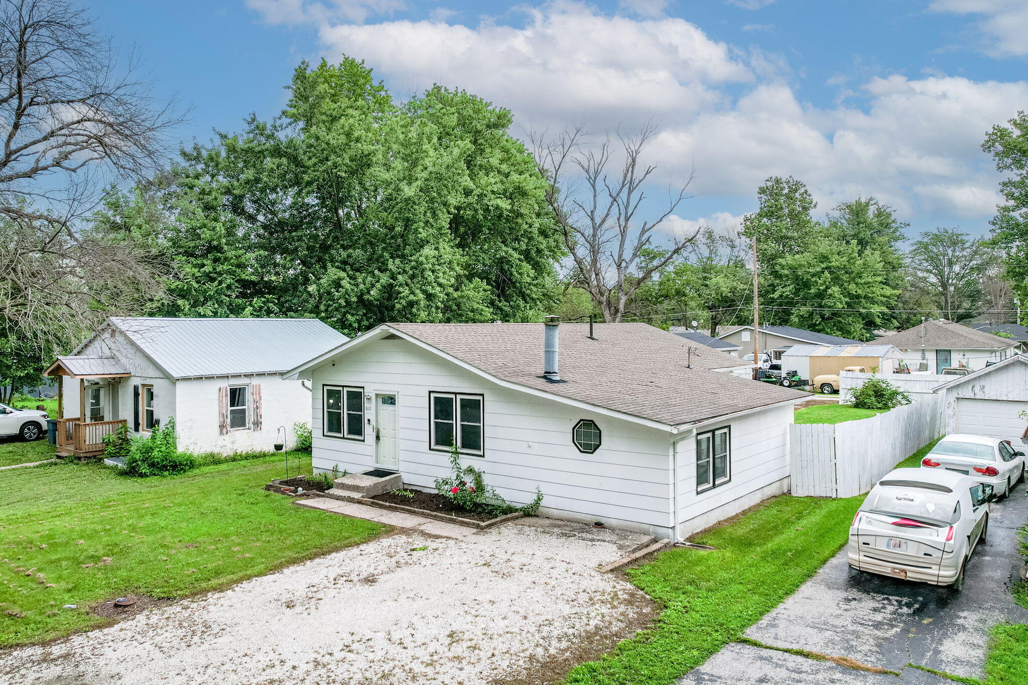 Centralia, Missouri 65240, United States, 3 Bedrooms Bedrooms, ,2 BathroomsBathrooms,Residential,Active,166280