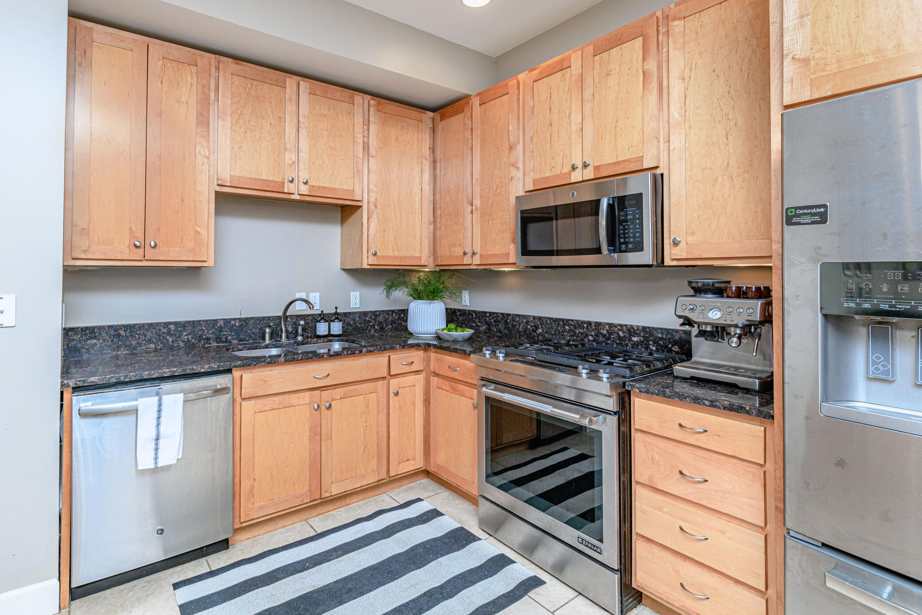 Columbia, Missouri 65203, United States, 3 Bedrooms Bedrooms, ,3 BathroomsBathrooms,Residential,Active,247184