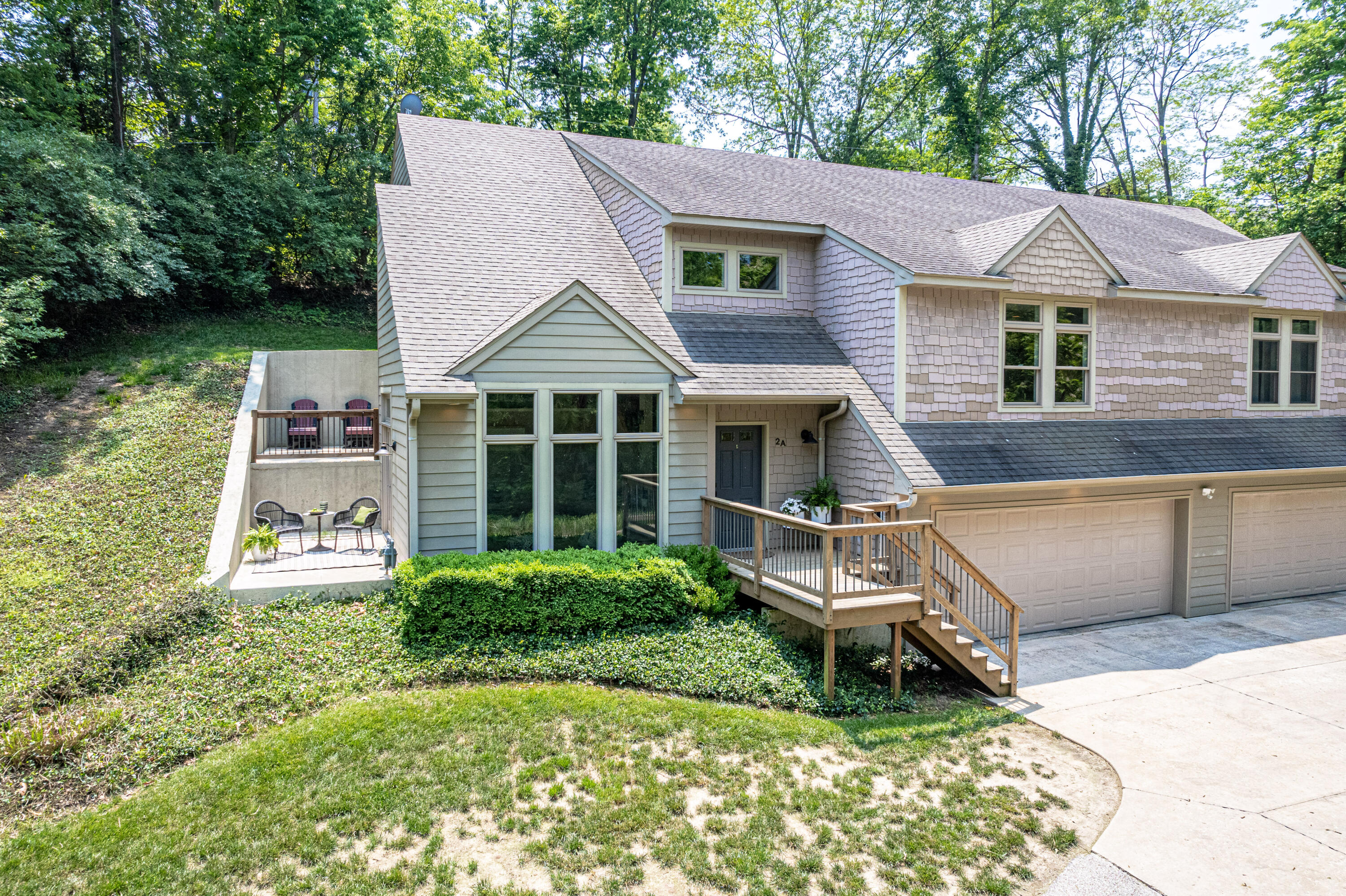 Columbia, Missouri 65203, United States, 3 Bedrooms Bedrooms, ,3 BathroomsBathrooms,Residential,Active,247184