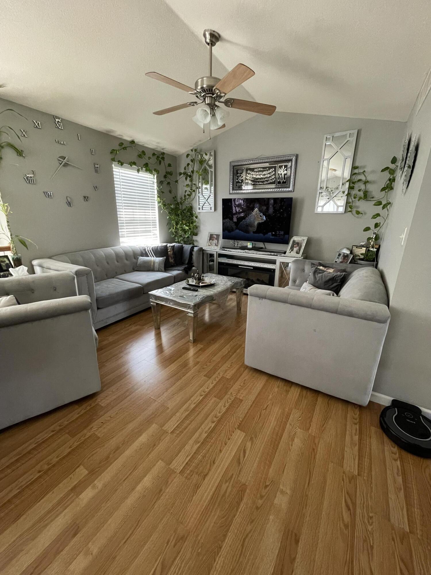 Columbia, Missouri 65202, United States, 3 Bedrooms Bedrooms, ,3 BathroomsBathrooms,Residential,Active,105025