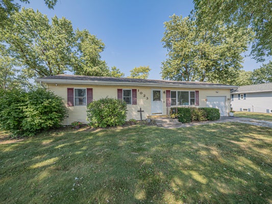 1023 E MCKINSEY ST, MOBERLY, MO 65270 - Image 841aeb010fbe33ddba027e788bbc1dba/1040024111