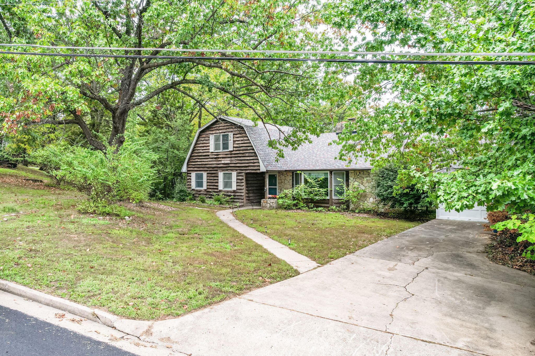 Jefferson City, Missouri 65109, United States, 7 Bedrooms Bedrooms, ,4 BathroomsBathrooms,Residential,Active,229582