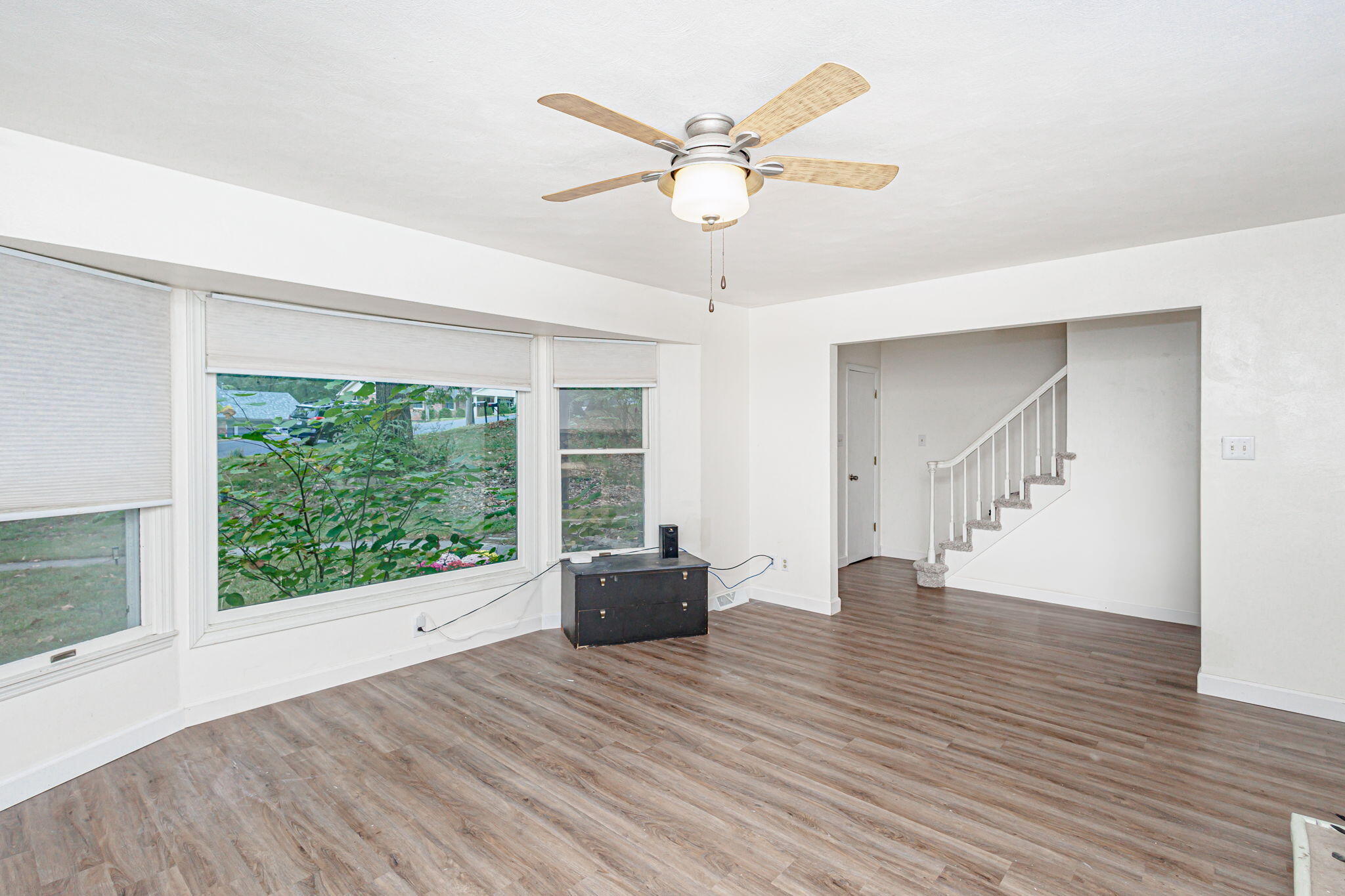 Jefferson City, Missouri 65109, United States, 7 Bedrooms Bedrooms, ,4 BathroomsBathrooms,Residential,Active,229582