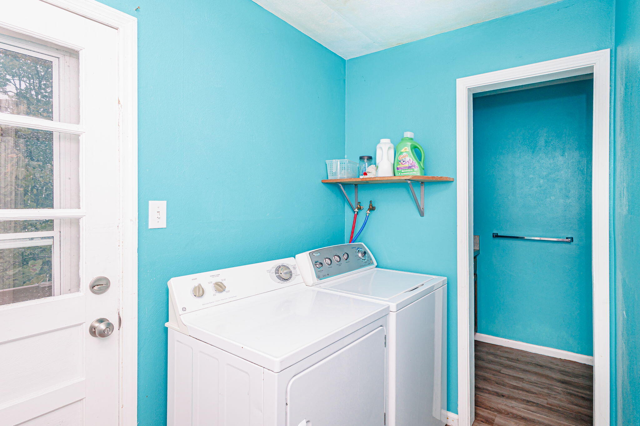 Jefferson City, Missouri 65109, United States, 7 Bedrooms Bedrooms, ,4 BathroomsBathrooms,Residential,Active,229582