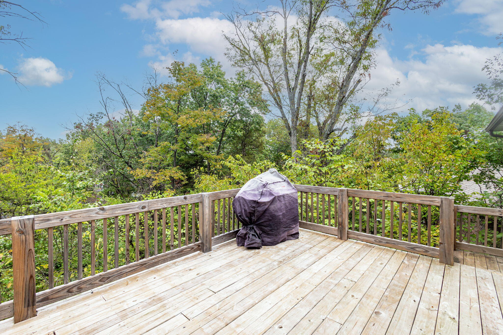 Jefferson City, Missouri 65109, United States, 7 Bedrooms Bedrooms, ,4 BathroomsBathrooms,Residential,Active,229582