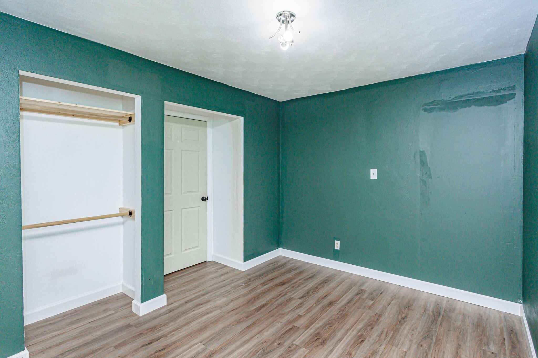 Jefferson City, Missouri 65109, United States, 7 Bedrooms Bedrooms, ,4 BathroomsBathrooms,Residential,Active,229582