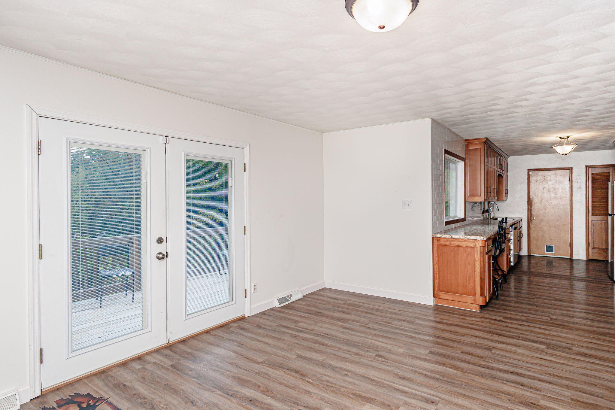 Jefferson City, Missouri 65109, United States, 7 Bedrooms Bedrooms, ,4 BathroomsBathrooms,Residential,Active,229582