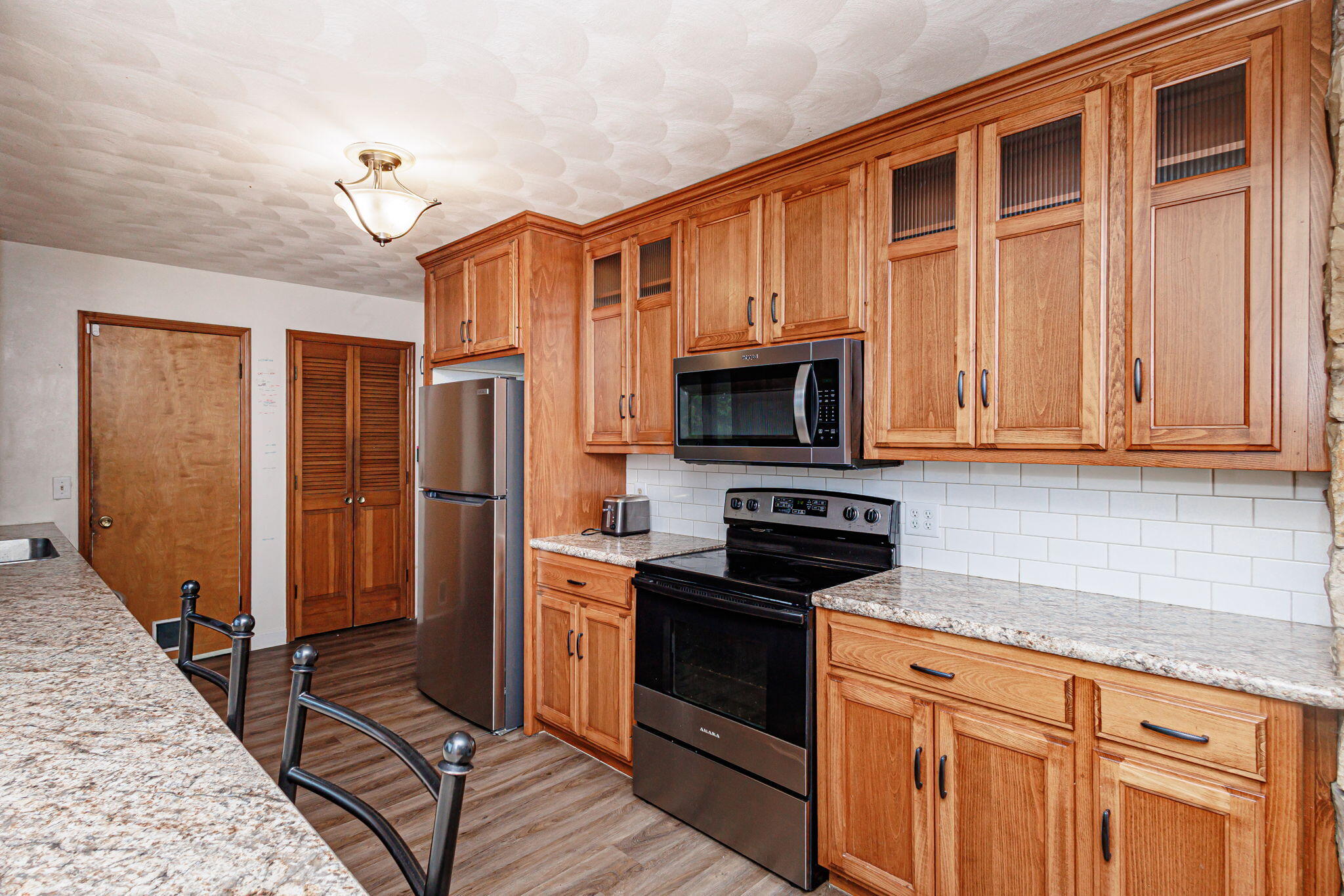 Jefferson City, Missouri 65109, United States, 7 Bedrooms Bedrooms, ,4 BathroomsBathrooms,Residential,Active,229582