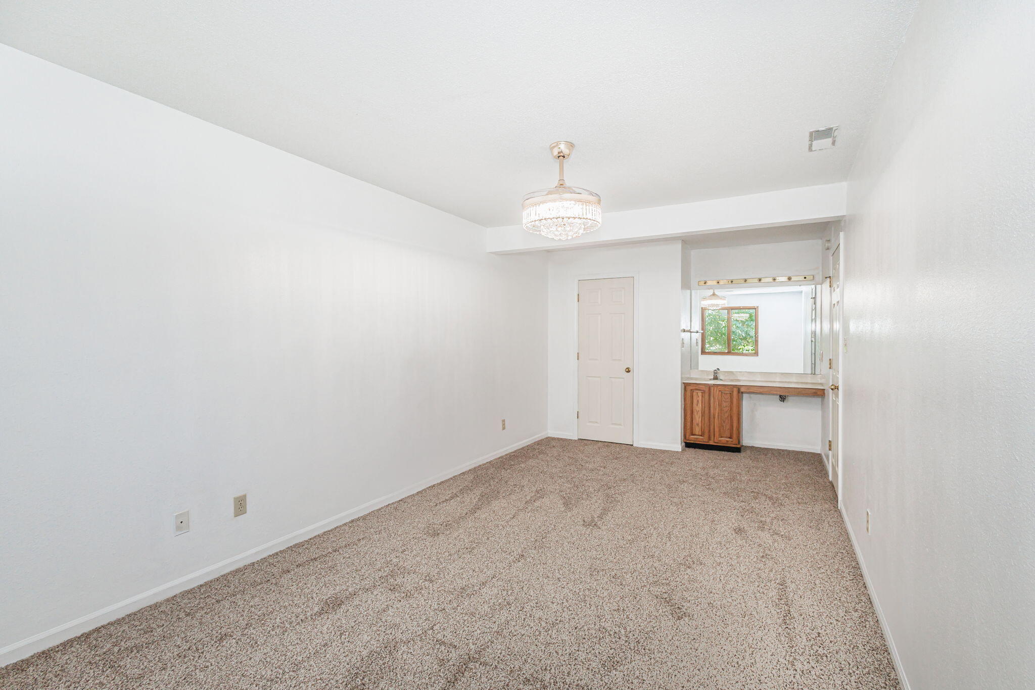 Columbia, Missouri 65203, United States, ,Residential,Active,220325