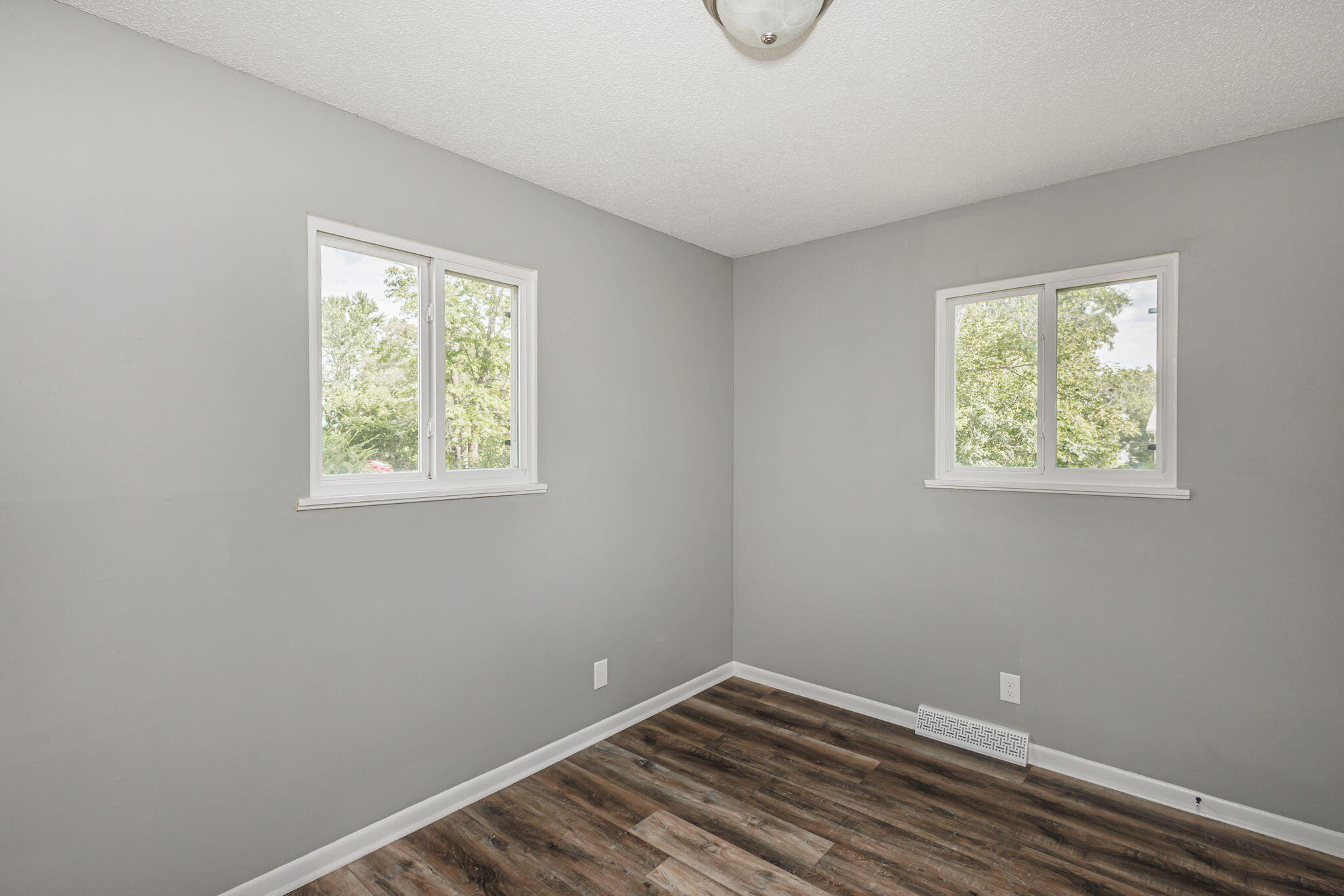 Columbia, Missouri 65202, United States, 3 Bedrooms Bedrooms, ,1 BathroomBathrooms,Residential,Pending,190382