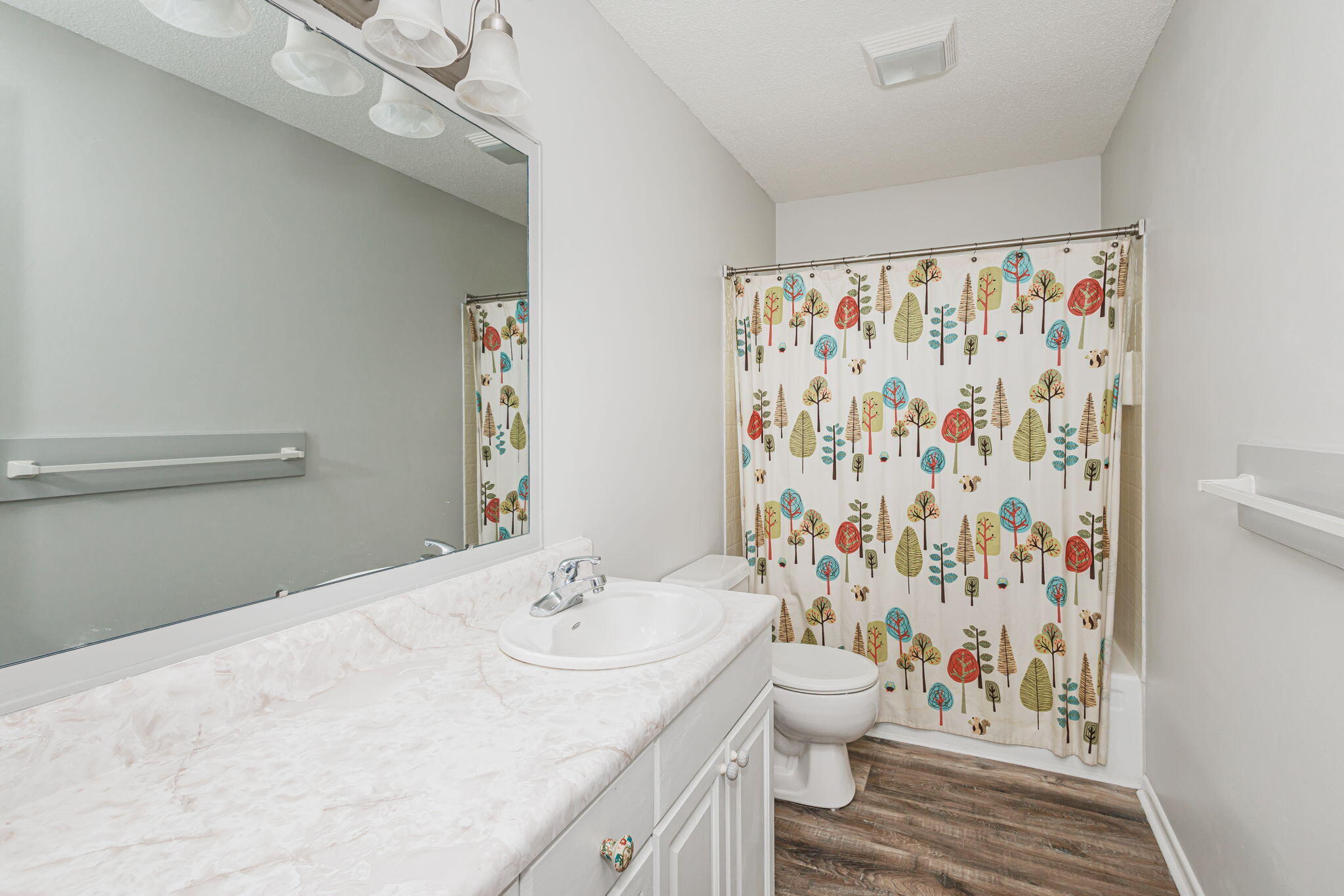 Columbia, Missouri 65202, United States, 3 Bedrooms Bedrooms, ,1 BathroomBathrooms,Residential,Pending,190382