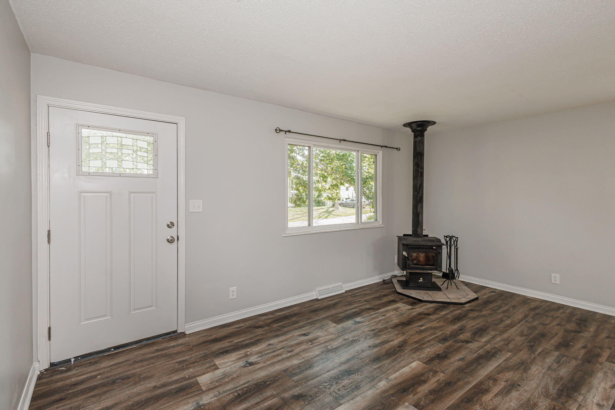 Columbia, Missouri 65202, United States, 3 Bedrooms Bedrooms, ,1 BathroomBathrooms,Residential,Pending,190382