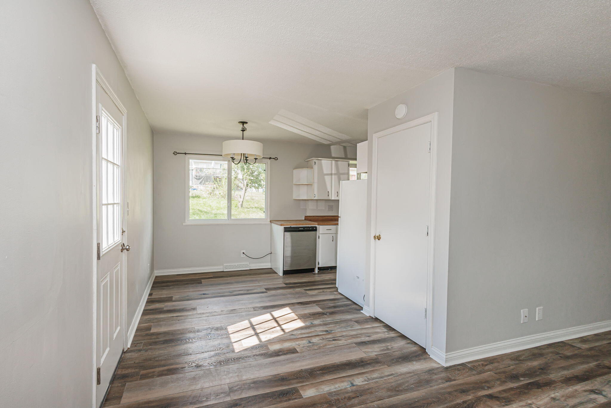 Columbia, Missouri 65202, United States, 3 Bedrooms Bedrooms, ,1 BathroomBathrooms,Residential,Pending,190382