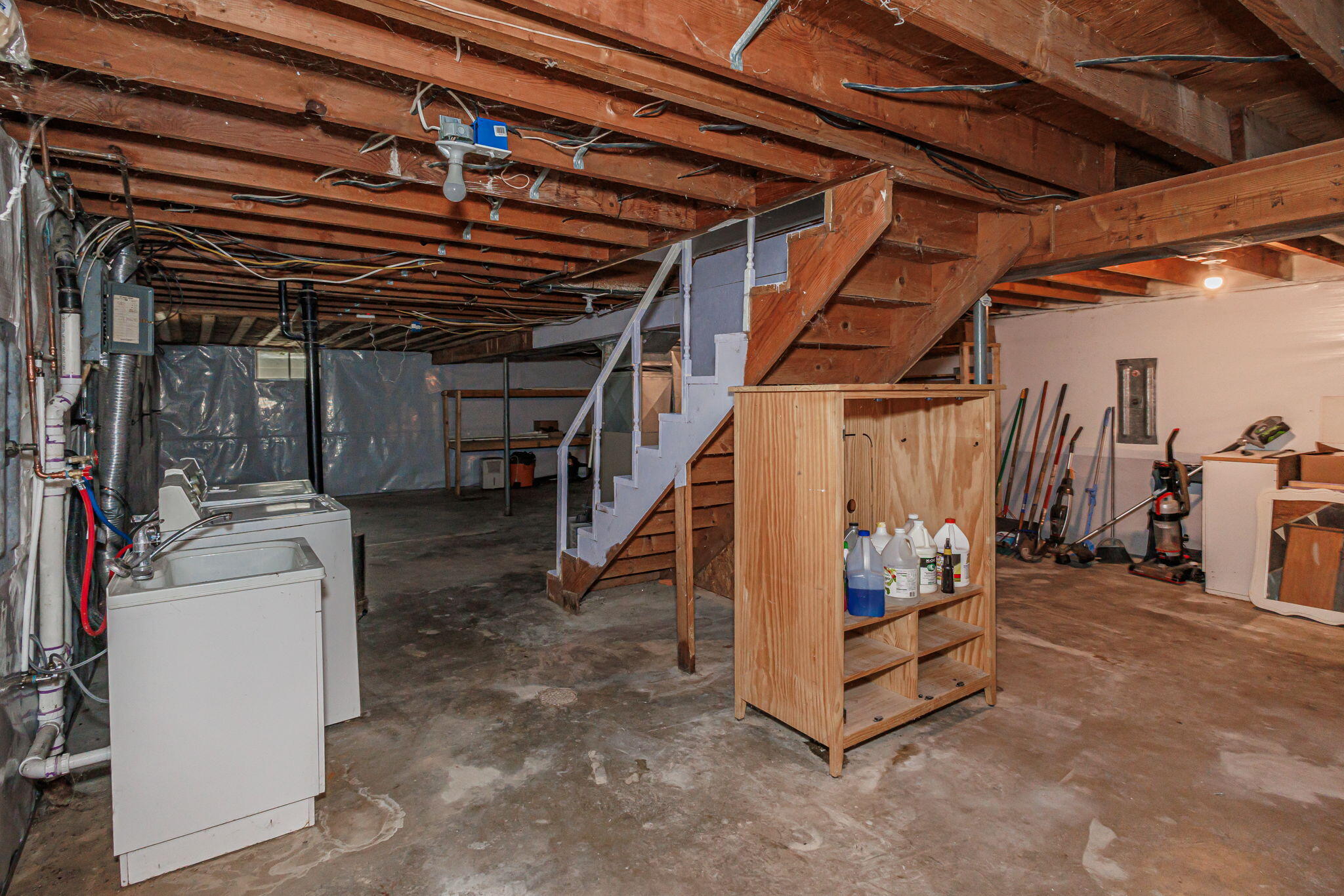 Columbia, Missouri 65202, United States, 3 Bedrooms Bedrooms, ,1 BathroomBathrooms,Residential,Pending,190382