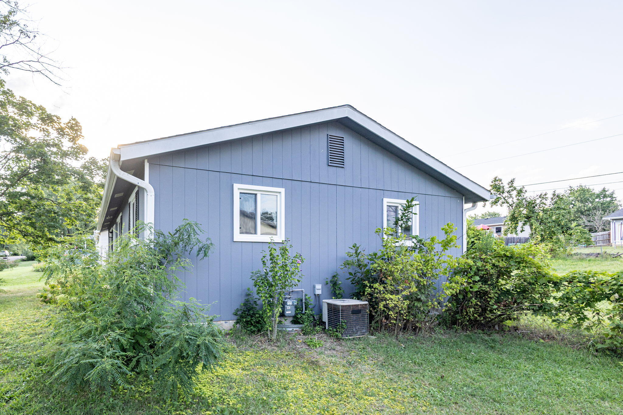 Columbia, Missouri 65202, United States, 3 Bedrooms Bedrooms, ,1 BathroomBathrooms,Residential,Pending,190382