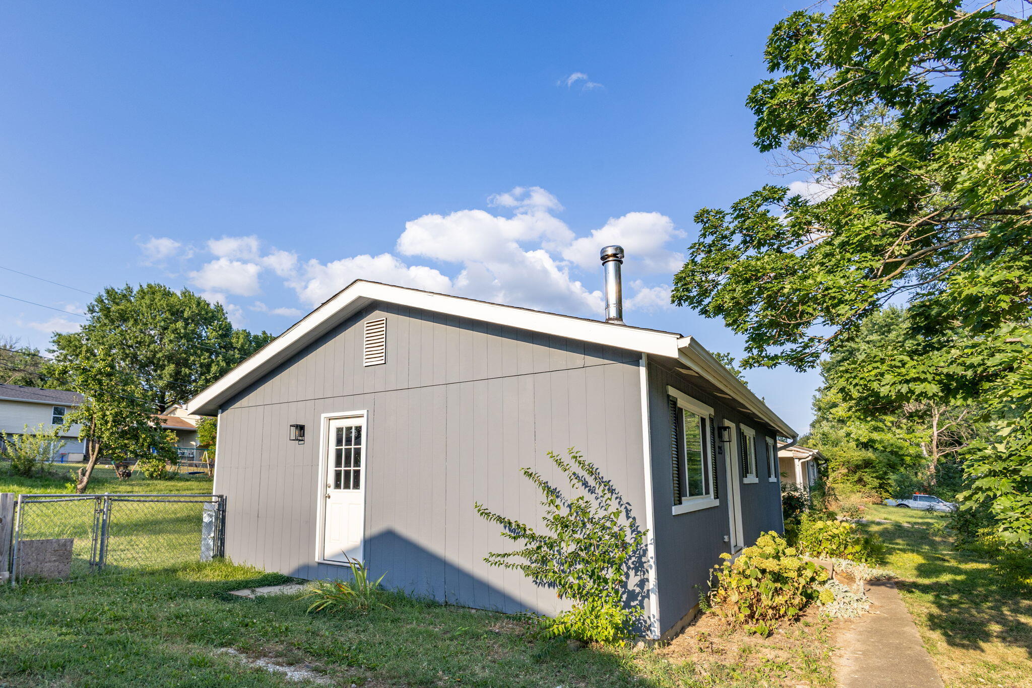Columbia, Missouri 65202, United States, 3 Bedrooms Bedrooms, ,1 BathroomBathrooms,Residential,Pending,190382