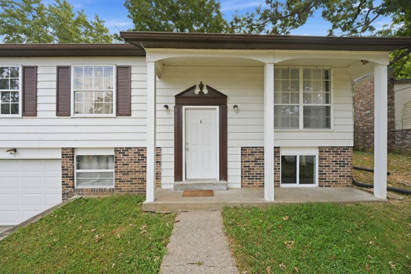 1505 WESTVIEW DR, JEFFERSON CITY, MO 65109 - Image a5ee7a2da9a5fe146fcadee6956538ec/1867163529