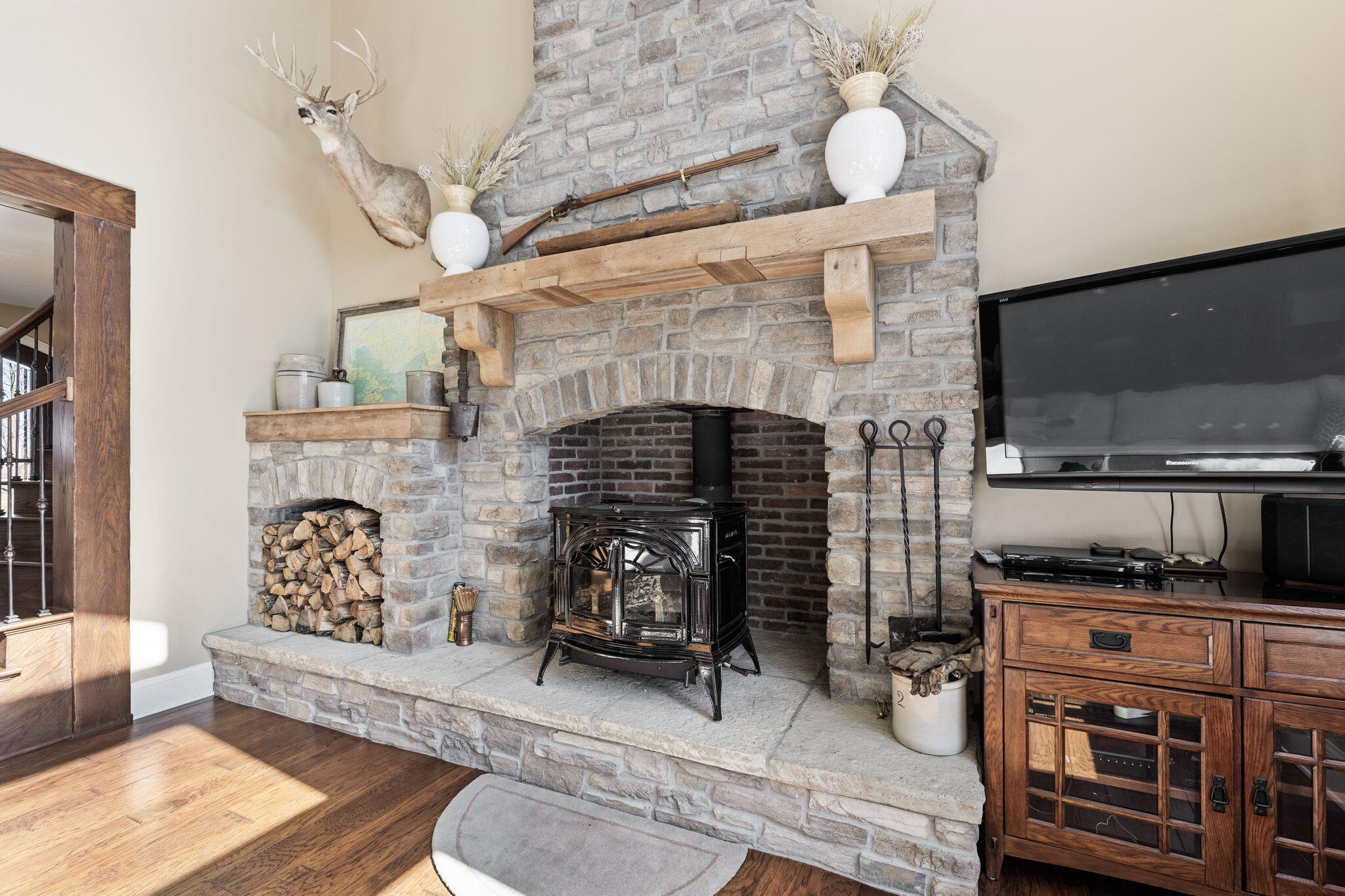 Columbia, Missouri 65201, United States, 6 Bedrooms Bedrooms, ,5 BathroomsBathrooms,Residential,Active,65697