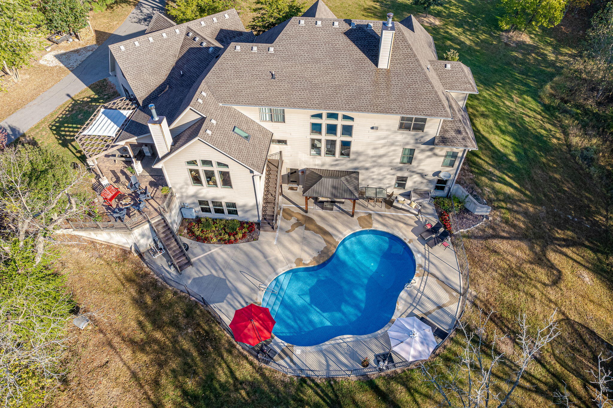 Columbia, Missouri 65201, United States, 6 Bedrooms Bedrooms, ,5 BathroomsBathrooms,Residential,Active,65697