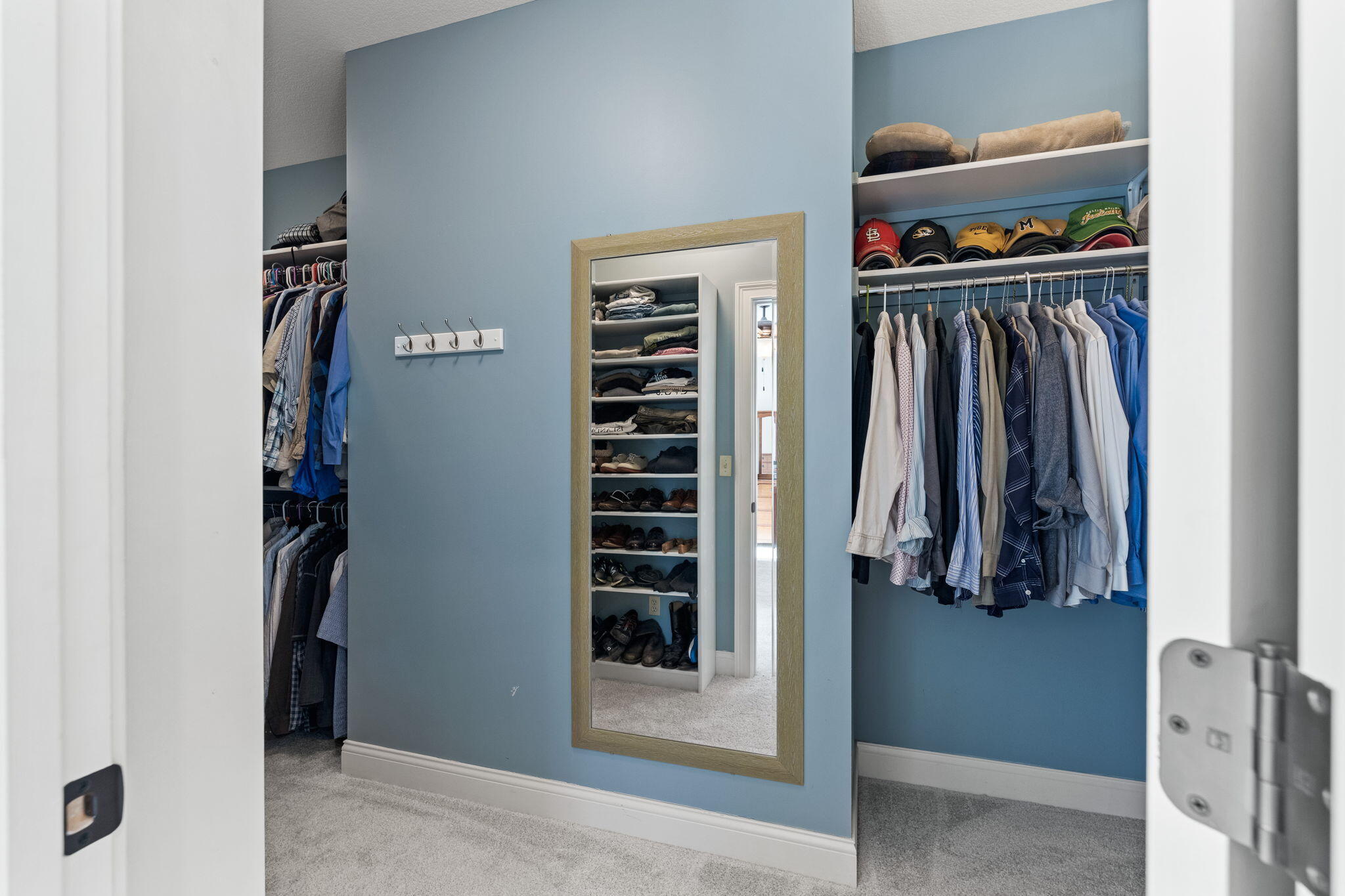 Columbia, Missouri 65201, United States, 6 Bedrooms Bedrooms, ,5 BathroomsBathrooms,Residential,Active,65697